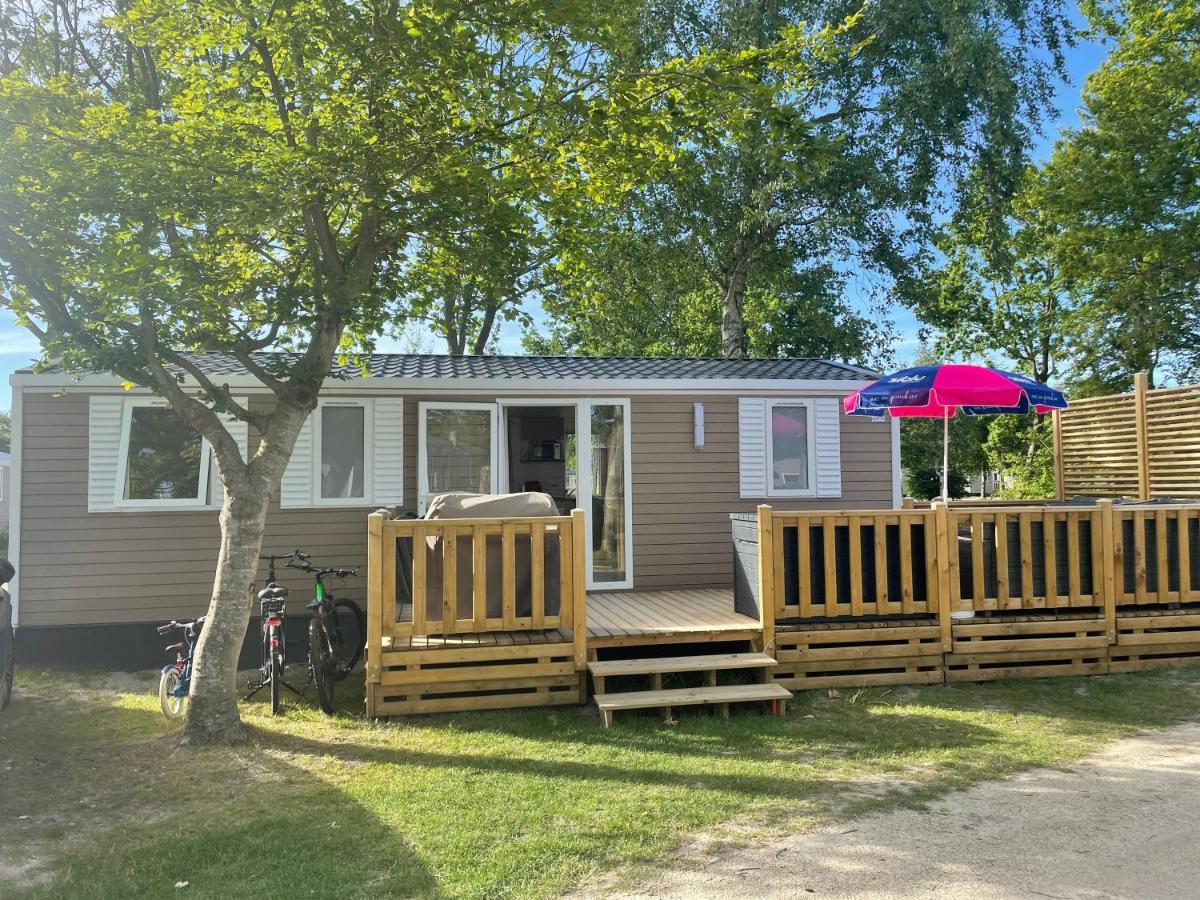 Chalet Op Camping Lauwersoog Met 3 Slaapkamers En Vaatwasser - Joycasa Exterior foto
